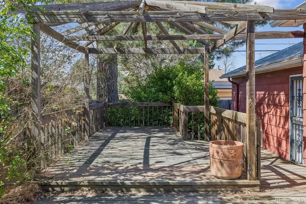 815 Oneida Street Denver CO 80220