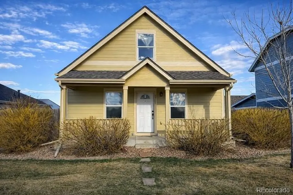 2768 Renshaw Street Strasburg CO 80136