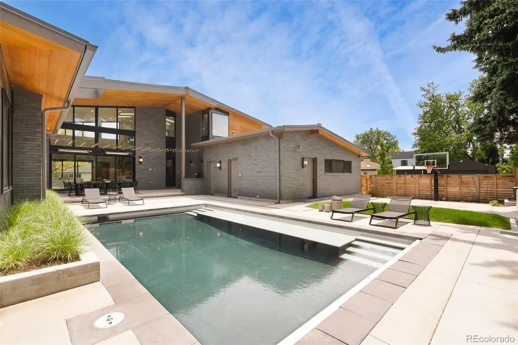 975 S Monroe Street Denver CO 80209