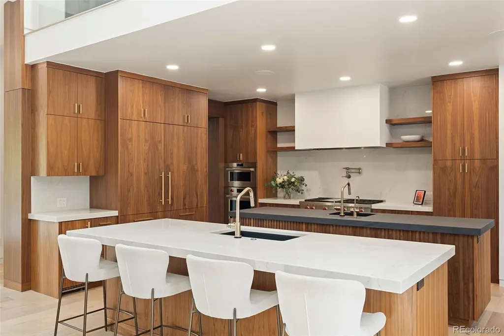 975 S Monroe Street Denver CO 80209