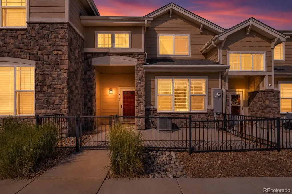 1756 S Buchanan Circle Aurora CO 80018