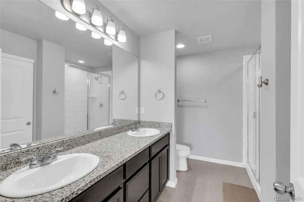 1756 S Buchanan Circle Aurora CO 80018