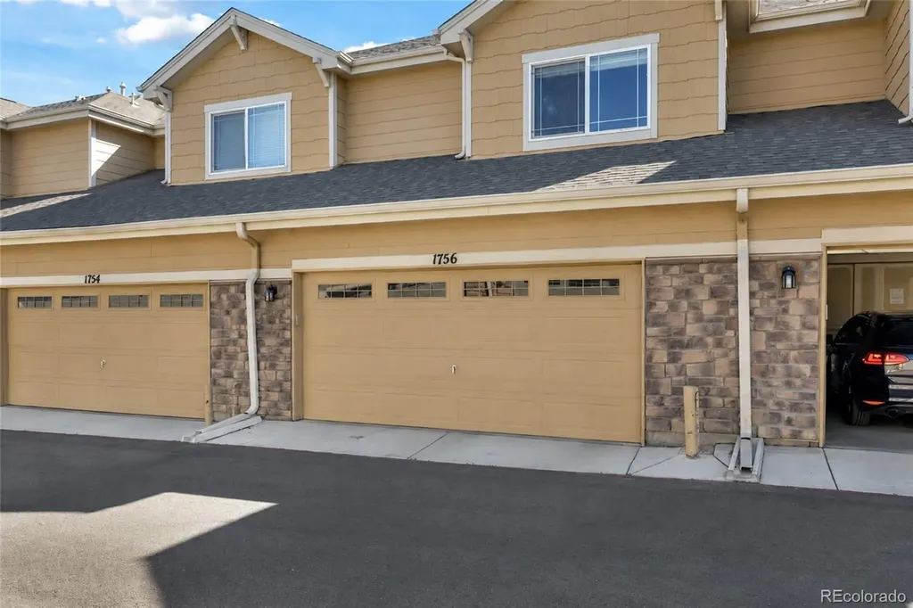 1756 S Buchanan Circle Aurora CO 80018