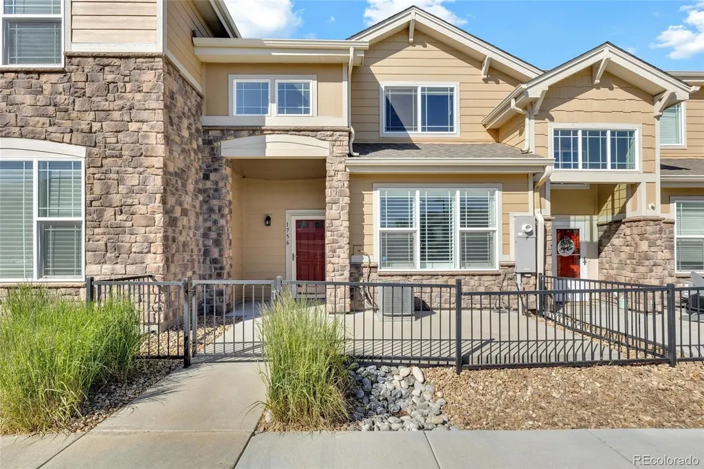 1756 S Buchanan Circle Aurora CO 80018