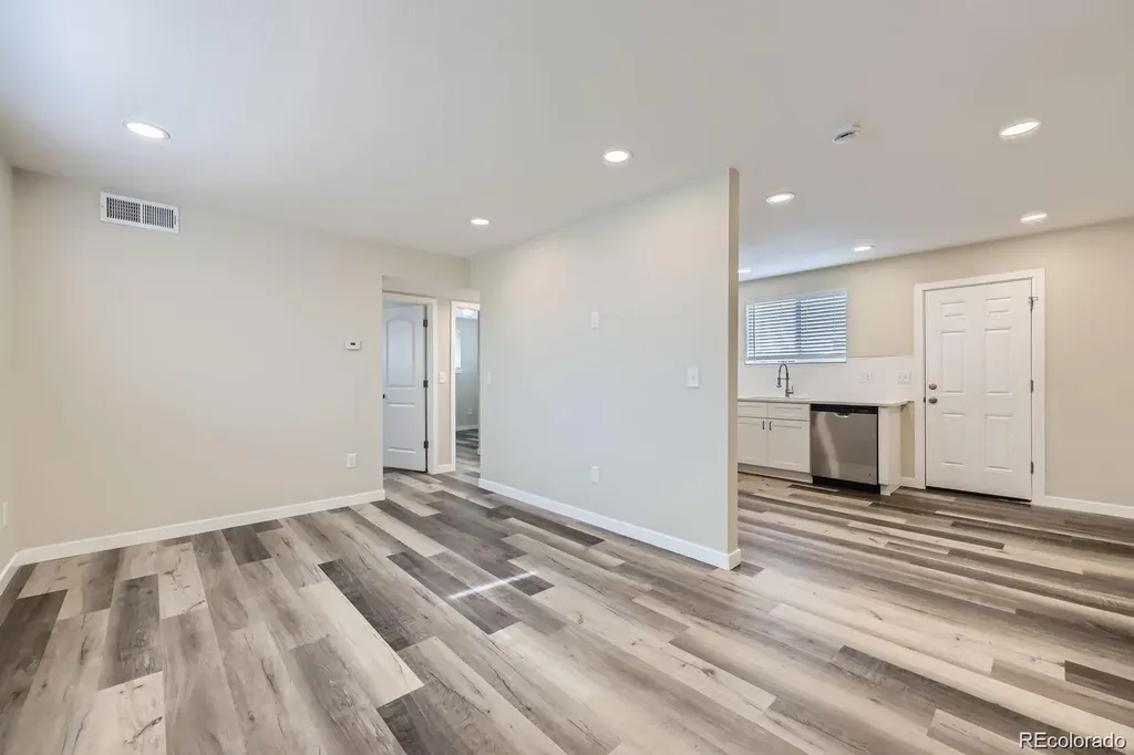 2545 Kenton Street Aurora CO 80010