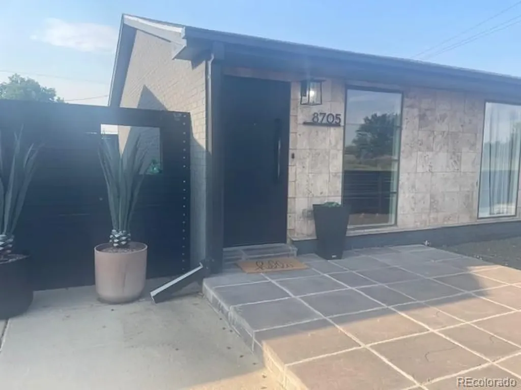 8705 E 11th Avenue Denver CO 80220