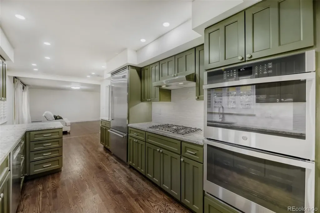 3843 S Elm Street Denver CO 80237