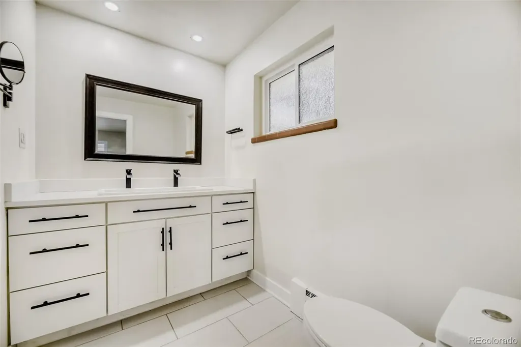 3843 S Elm Street Denver CO 80237