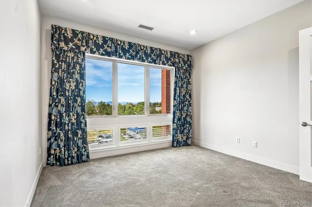 4885 S Monaco Street Denver CO 80237