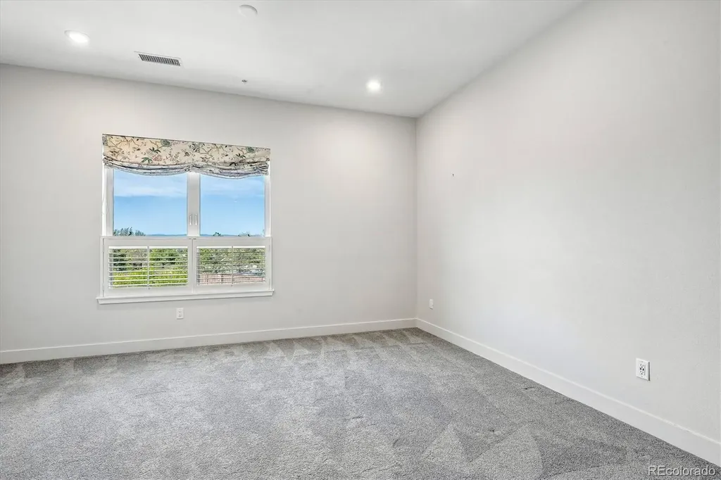 4885 S Monaco Street Denver CO 80237