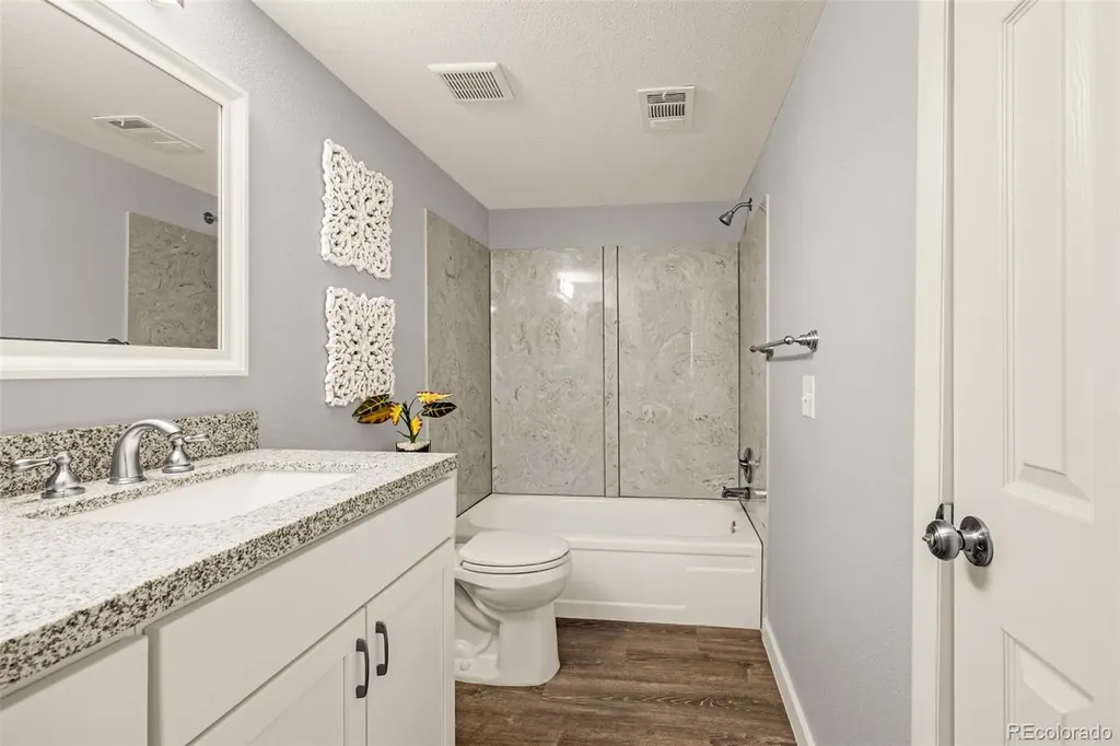 3872 S Fraser Street Aurora CO 80014