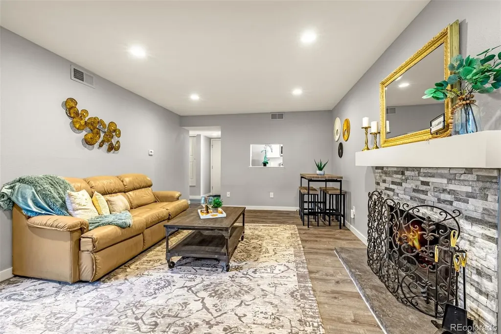 3872 S Fraser Street Aurora CO 80014