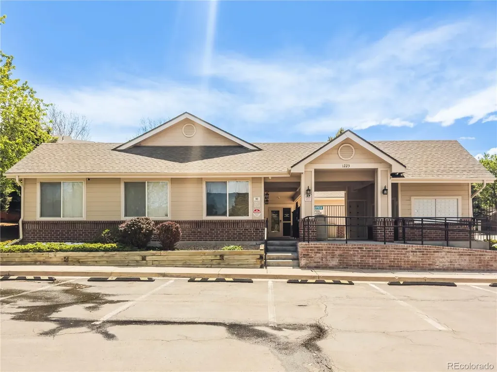 18131 E Arizona Avenue Aurora CO 80017