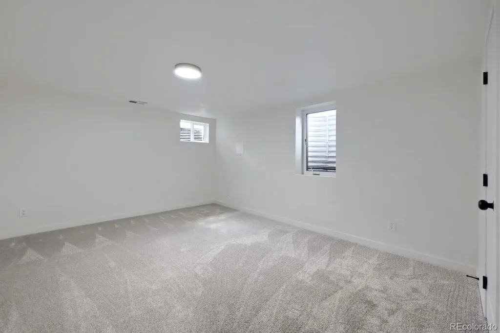 6152 W 68th Avenue Arvada CO 80003