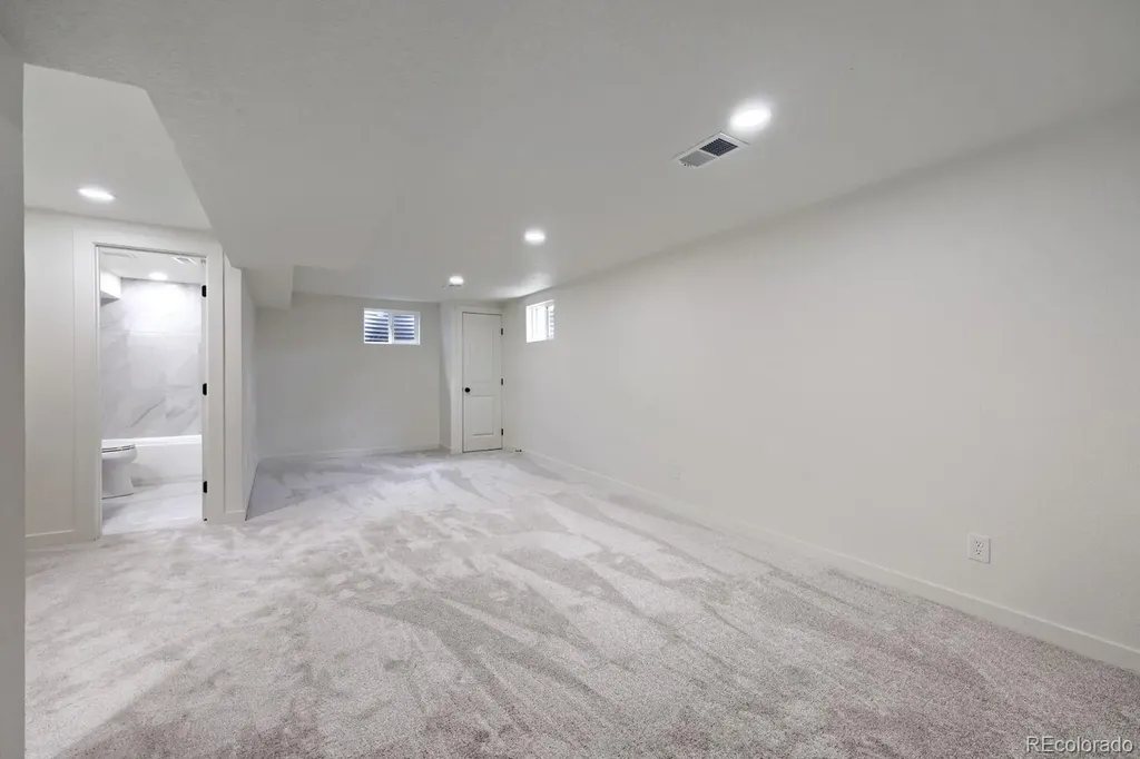 6152 W 68th Avenue Arvada CO 80003