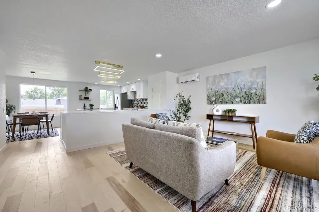 6152 W 68th Avenue Arvada CO 80003