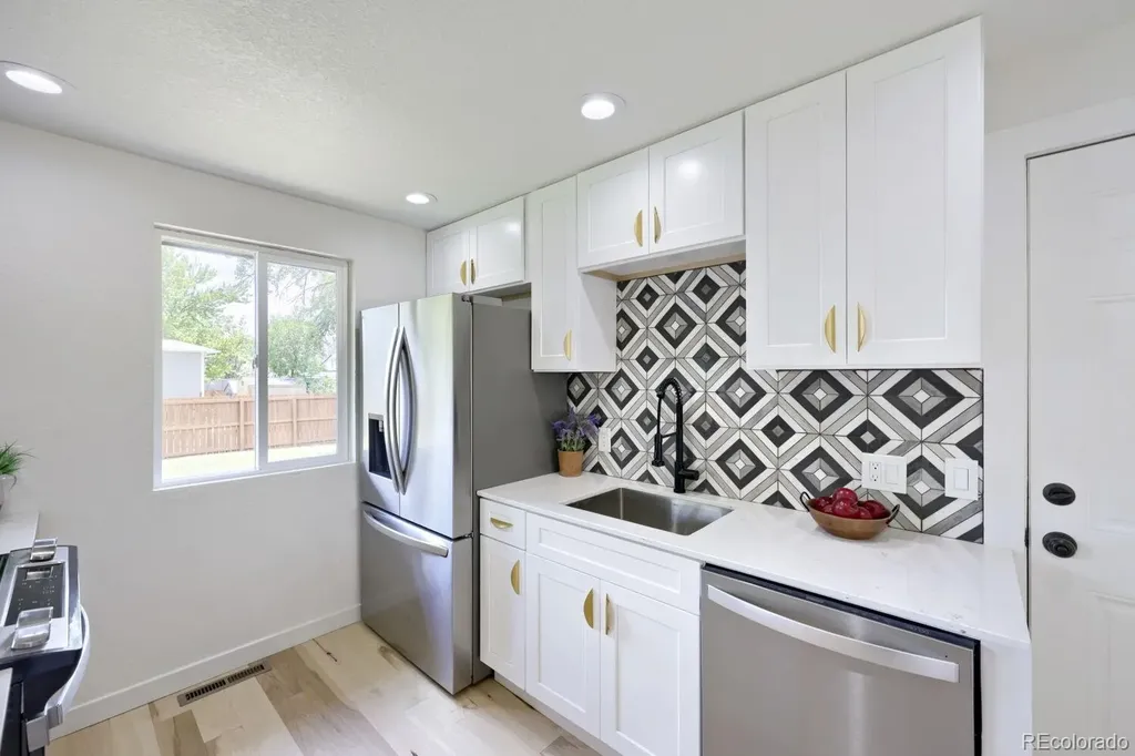 6152 W 68th Avenue Arvada CO 80003