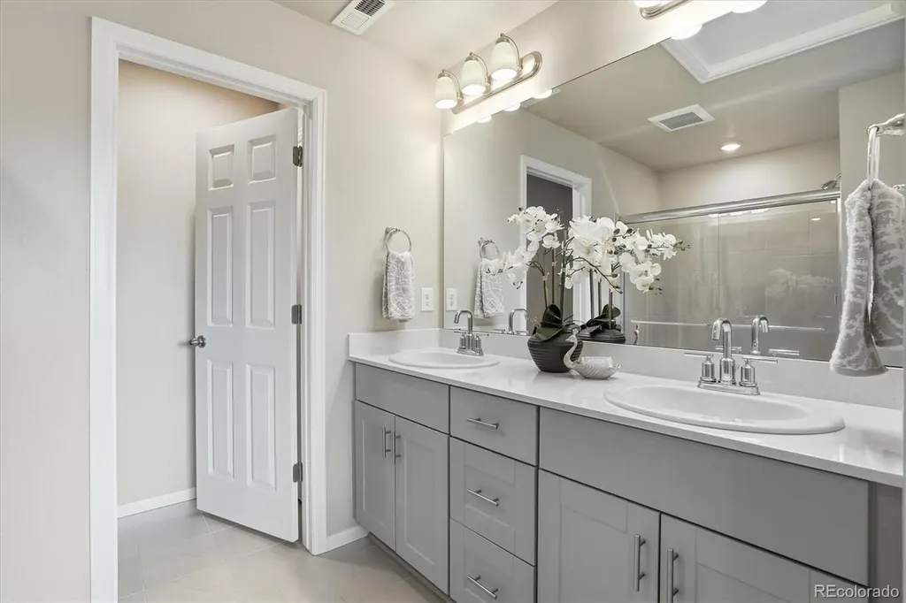 5685 Vivian Street Arvada CO 80002