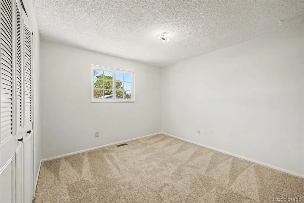 1509 S Vivian Street Longmont CO 80501