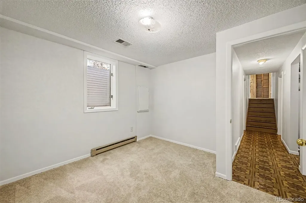 1509 S Vivian Street Longmont CO 80501