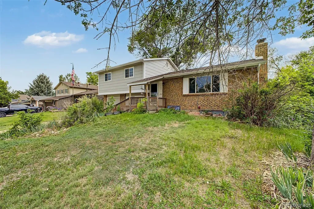 1509 S Vivian Street Longmont CO 80501