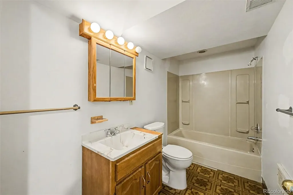 1509 S Vivian Street Longmont CO 80501
