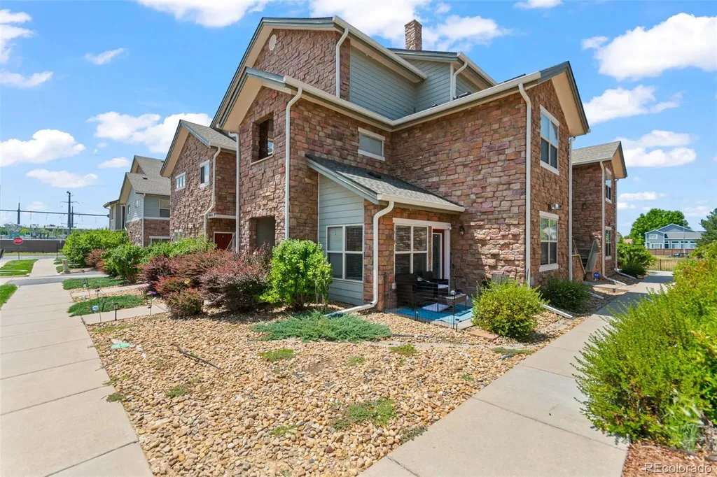 18611 E Water Drive Aurora CO 80013