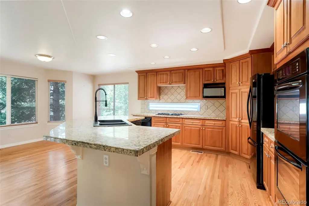 10473 Grizzly Gulch Highlands Ranch CO 80129