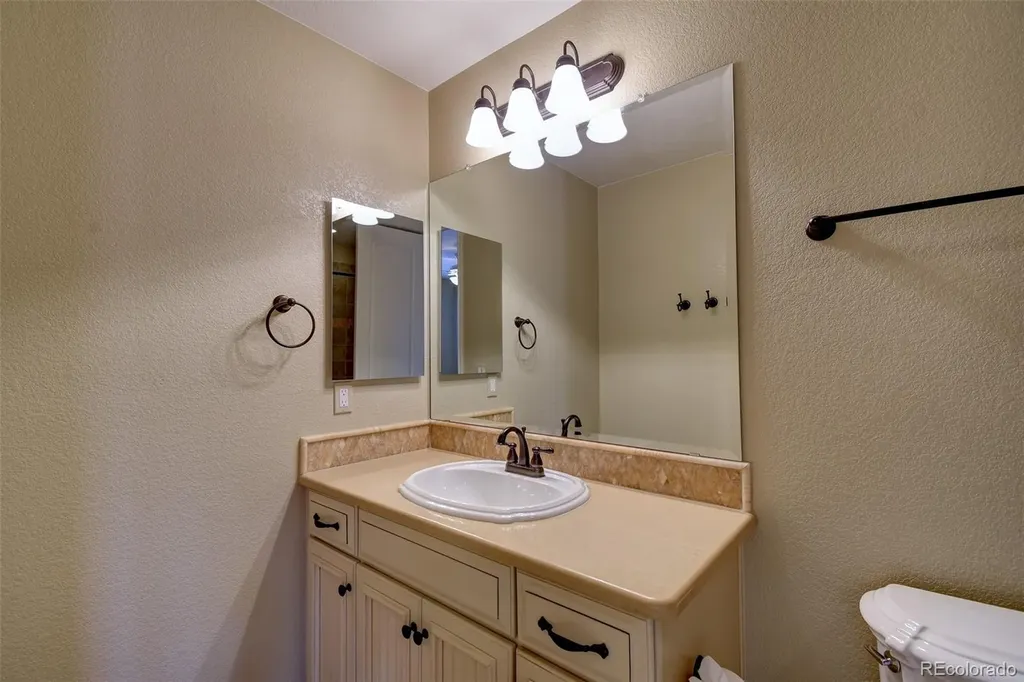 9339 Viaggio Way Highlands Ranch CO 80126