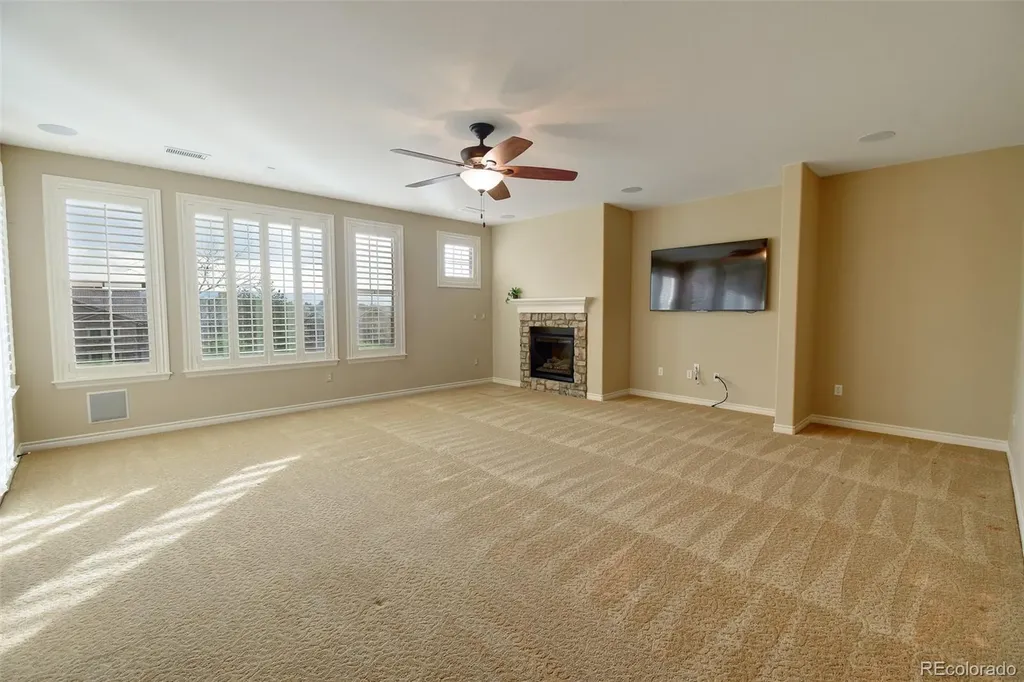 9339 Viaggio Way Highlands Ranch CO 80126