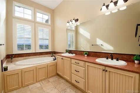 9339 Viaggio Way Highlands Ranch CO 80126