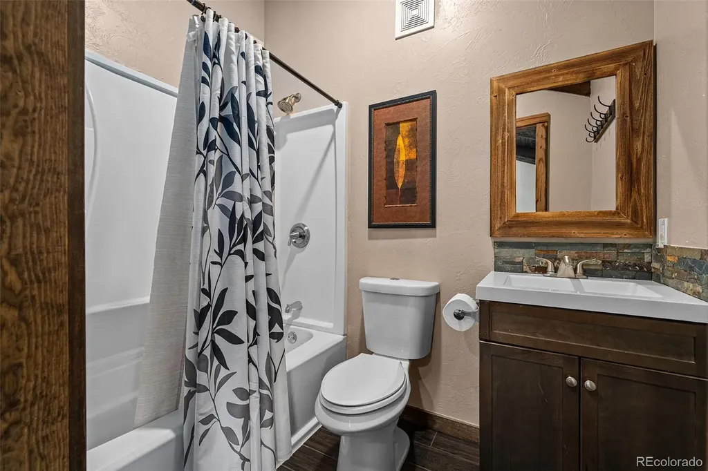 1034 Van Fossan Lane Fort Garland CO 81133
