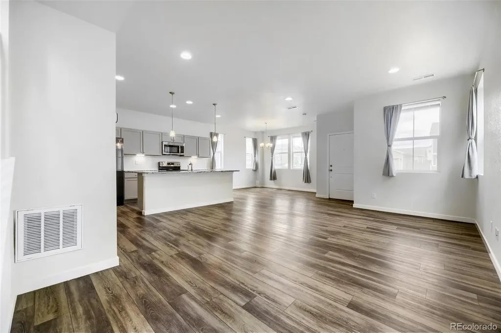 28435 E 8th Avenue Watkins CO 80137