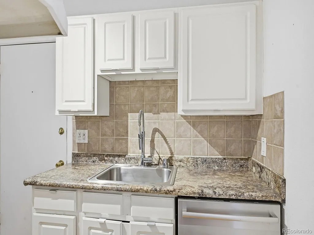 1528 N Emerson Street Denver CO 80218