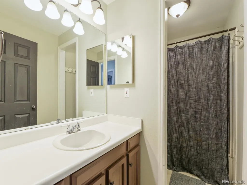 3824 S Argonne Street Aurora CO 80013