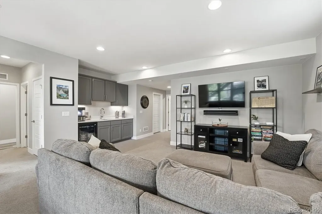489 Meadowleaf Lane Highlands Ranch CO 80126