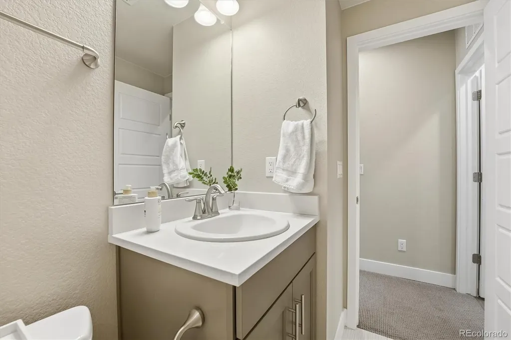 489 Meadowleaf Lane Highlands Ranch CO 80126