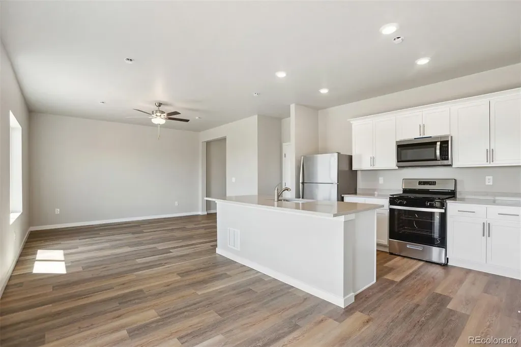 48160 Shetland Drive Bennett CO 80102