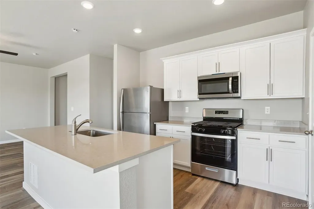 48160 Shetland Drive Bennett CO 80102