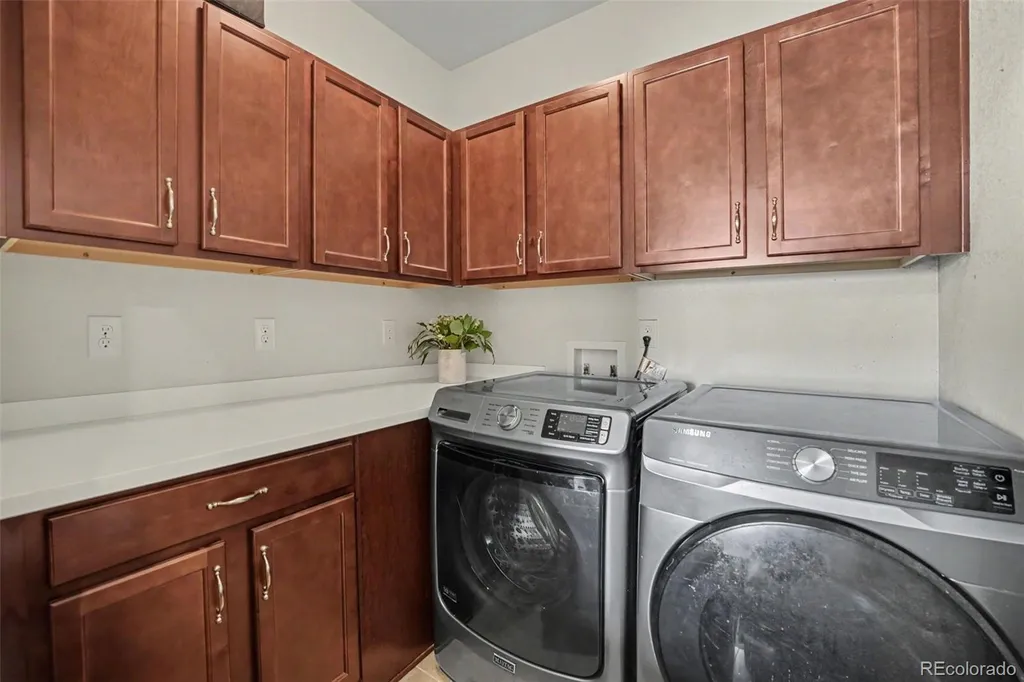 9045 E Prairie Meadow Drive Denver CO 80238