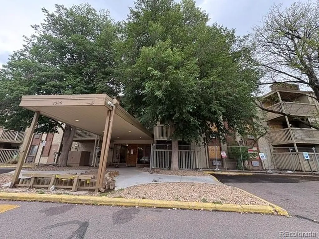 1304 S Parker Road Denver CO 80231