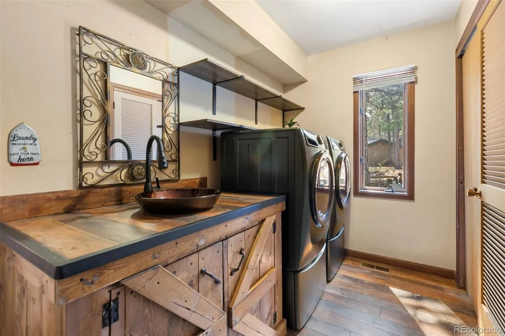 723 Pine Street Woodland Park CO 80863