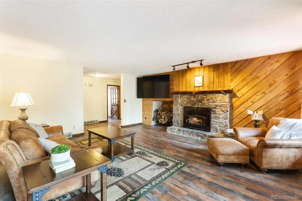 723 Pine Street Woodland Park CO 80863