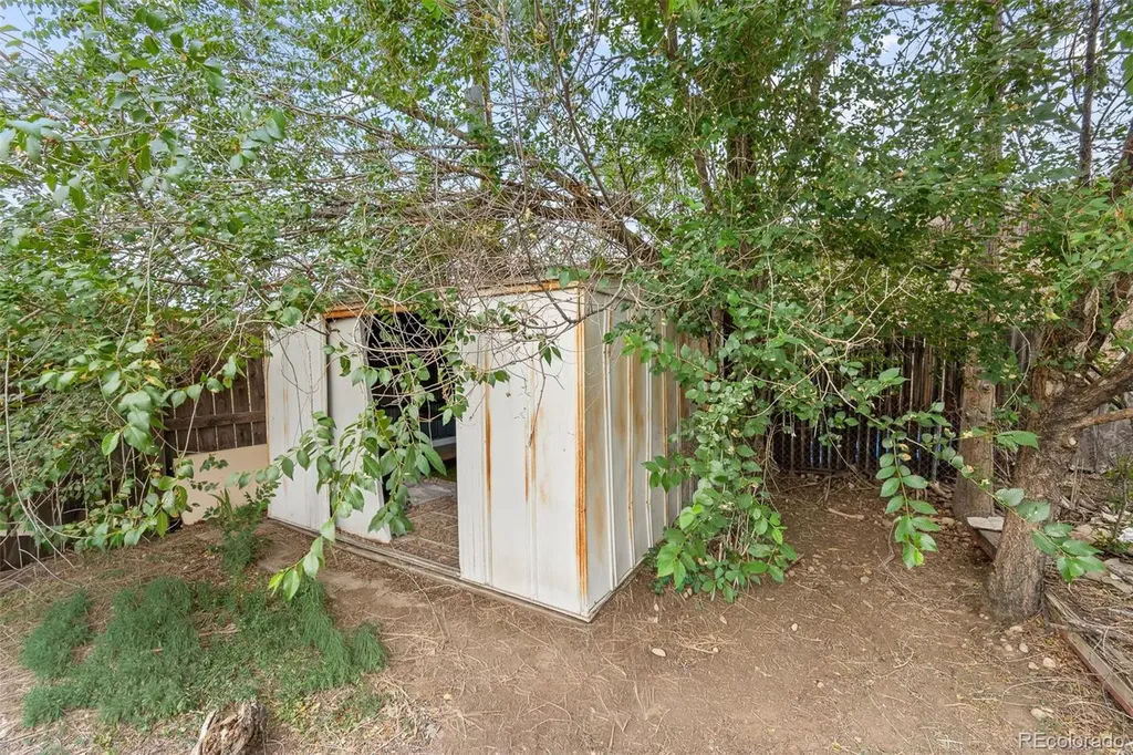 2041 Samuel Drive Denver CO 80221
