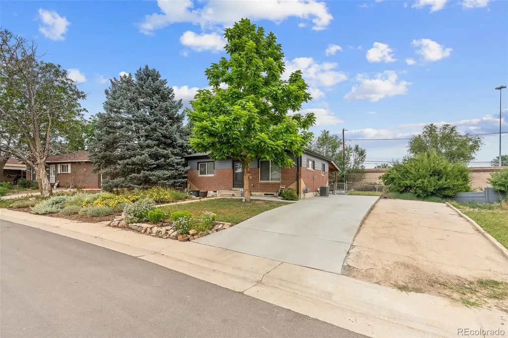 2041 Samuel Drive Denver CO 80221