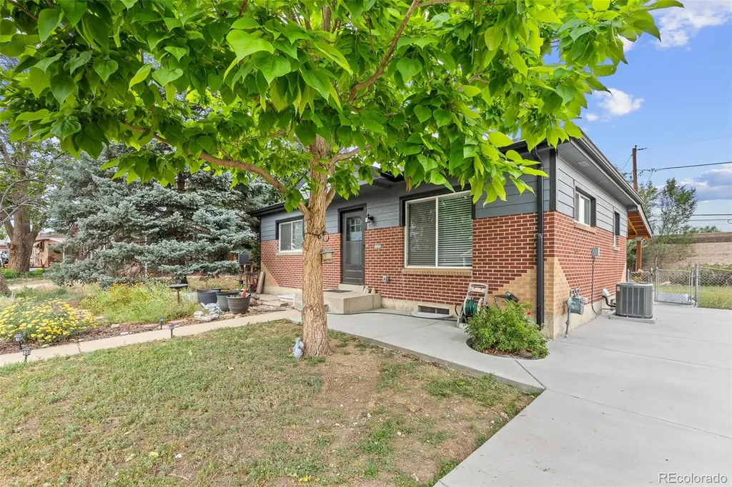 2041 Samuel Drive Denver CO 80221