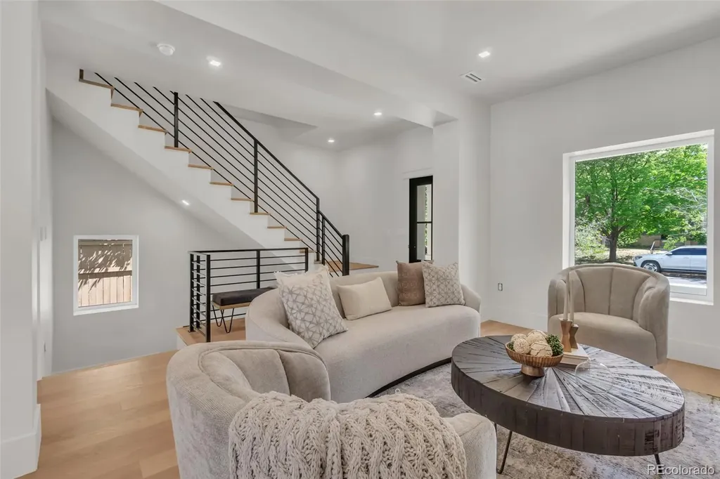 2905 N Vine Street Denver CO 80205