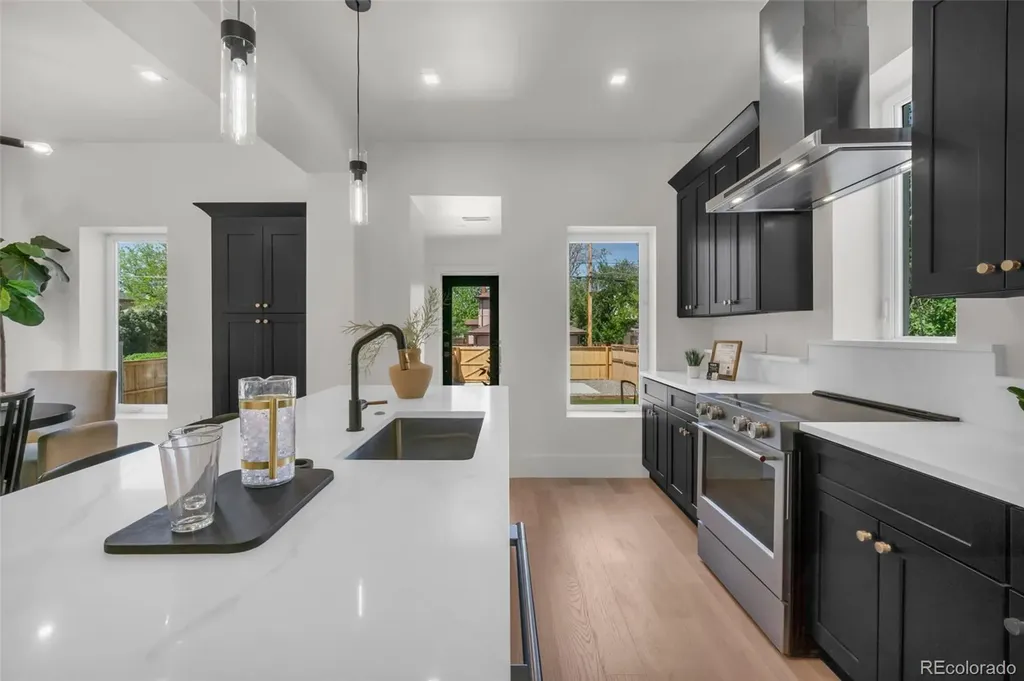 2905 N Vine Street Denver CO 80205