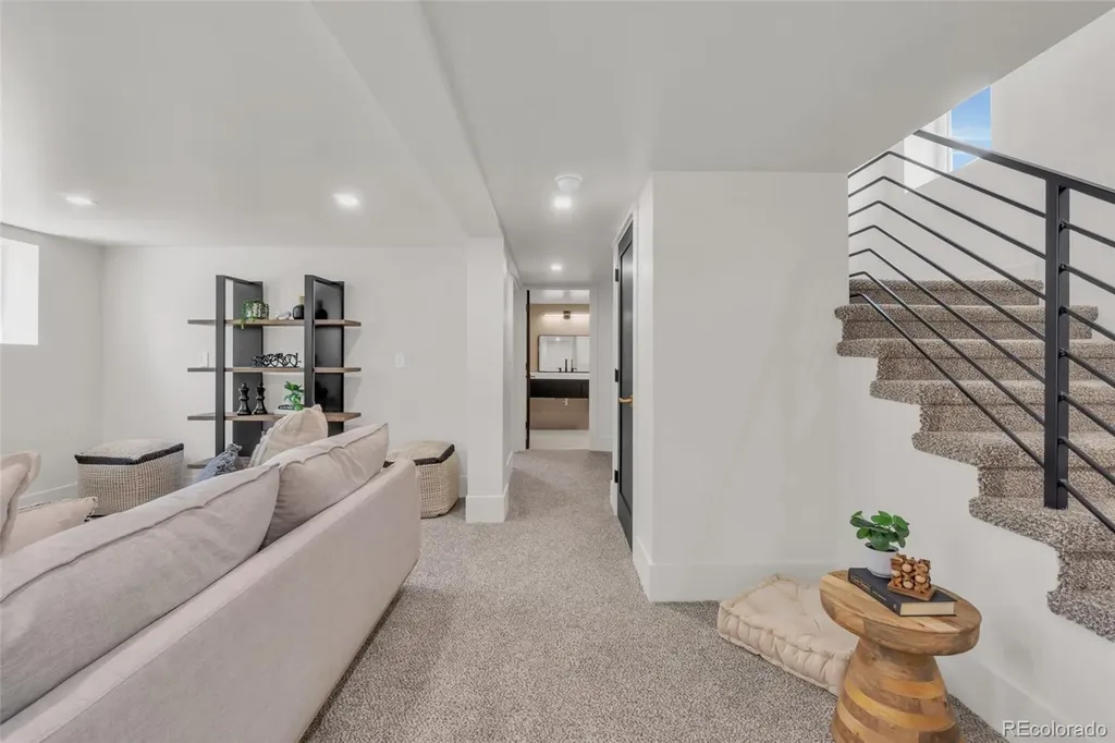 2905 N Vine Street Denver CO 80205