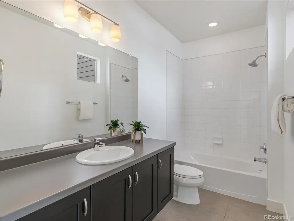 5547 Valentia Street Denver CO 80238